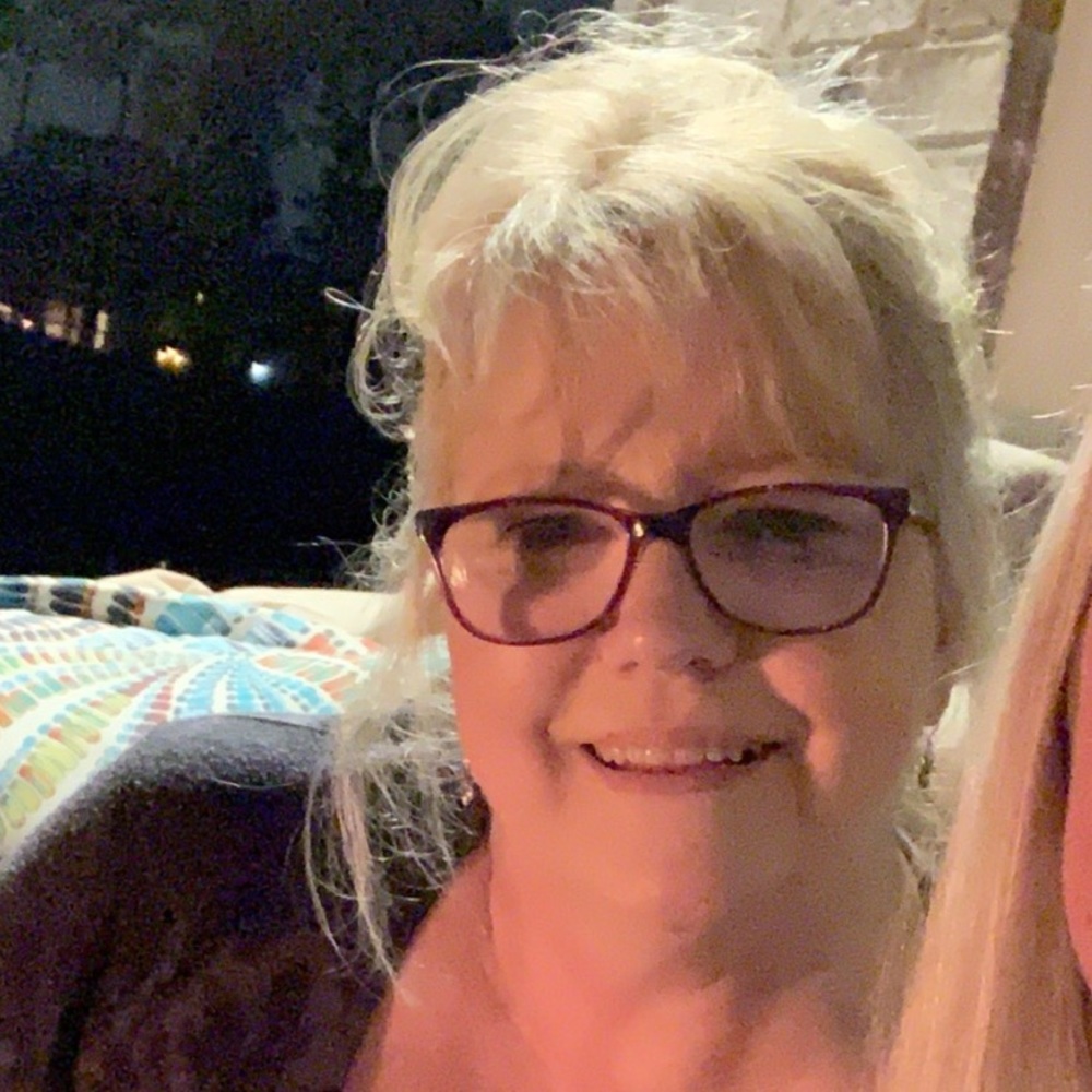 Meet your Posher, Mindy